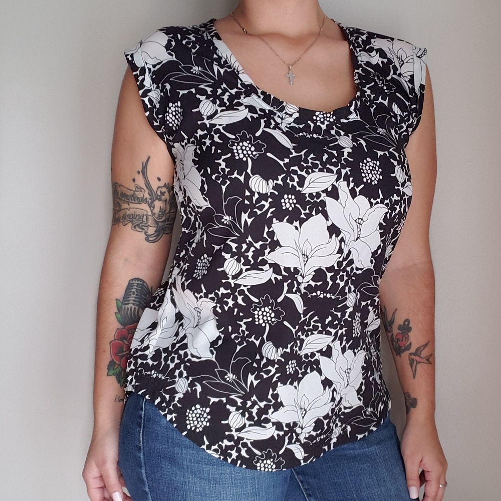 J.Crew factory black white floral blouse size 6